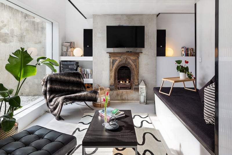 Living space with fireplace