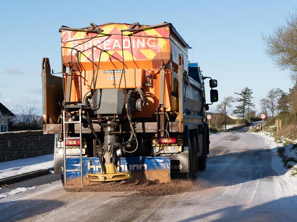 Temperatures to dip near freezing, gritters on select Donegal routes tonight