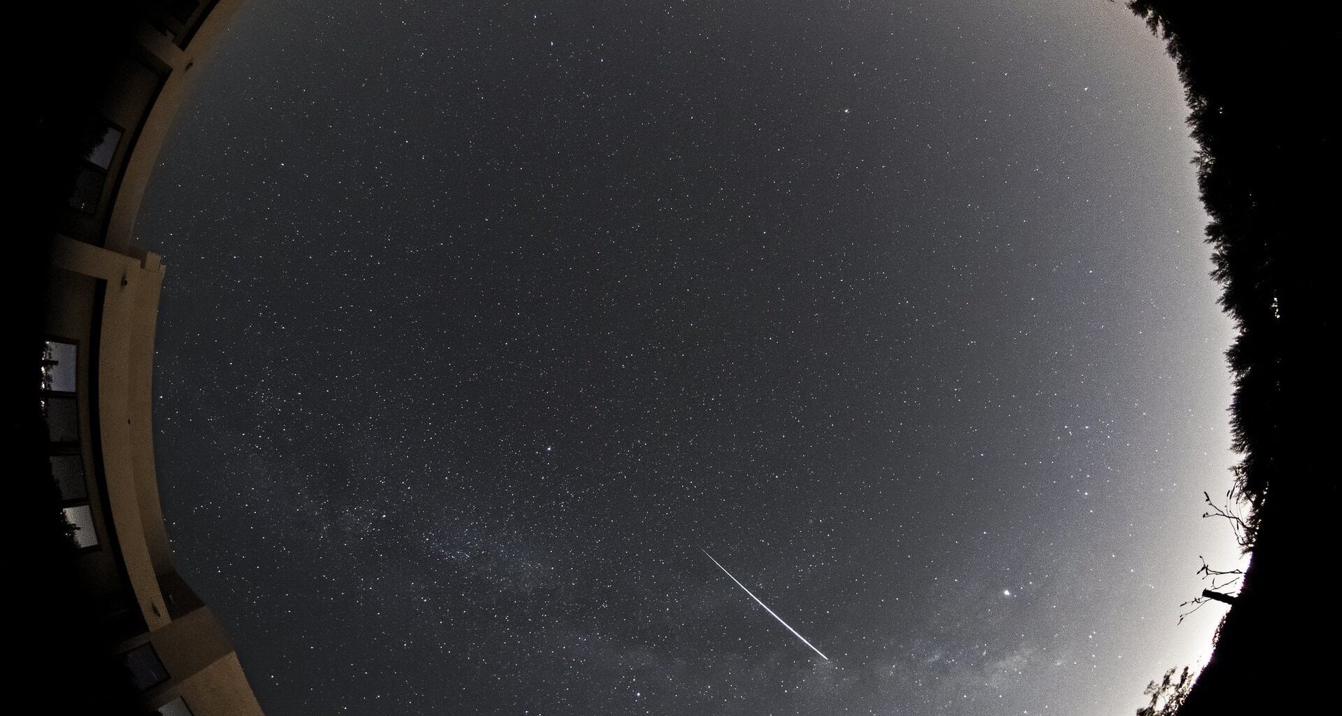 A bright Lyrid meteor over Tucson, Arizona from 2019. Credit: Eliot Herman.