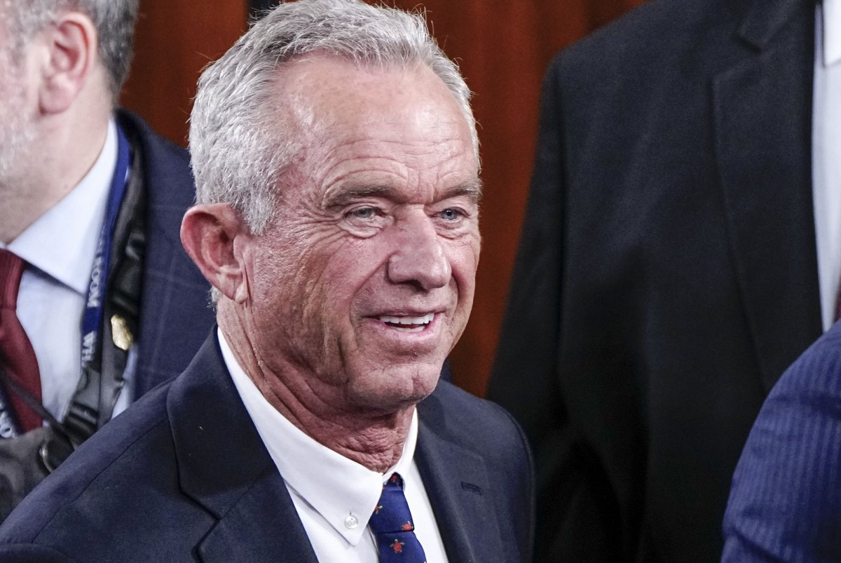 FDA to consider lifting restrictions on peptide injections touted by RFK Jr.