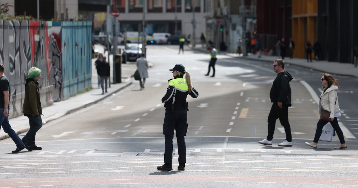 Cabinet to meet on Sunday as gardaí clear O’Connell Street fuel protest – The Irish Times