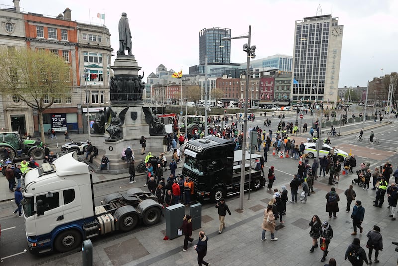 Protesters on O'Connell Street in Dublin, on the fourth day of a National Fuel Protest against rising fuel prices. Photograph: Liam McBurney/PA Wire