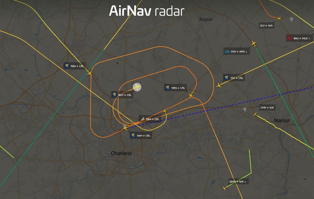 Ryanair flight FR4523 is declaring an emergency after go around at Brussels Charleroi Airport