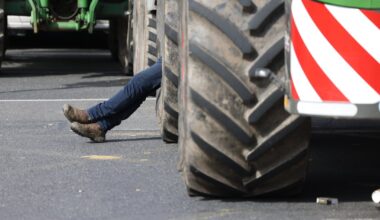 Why are social media accounts linked to Iran, Russia and China posting about Ireland? – The Irish Times