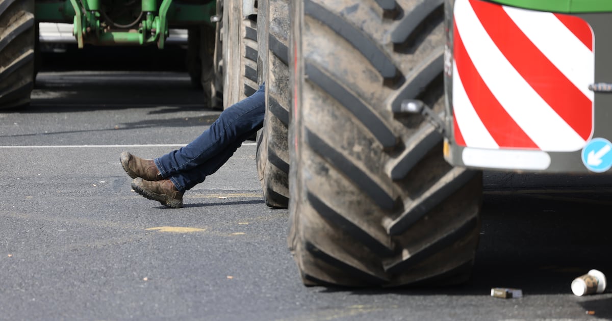Why are social media accounts linked to Iran, Russia and China posting about Ireland? – The Irish Times
