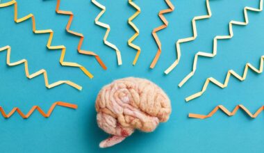 The job you hold could play an important role in your brain health later in life, so choose wisely. Complex jobs may reduce dementia risk.