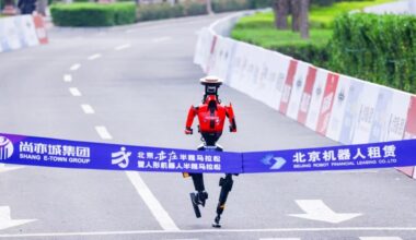 Robot runner handily beats humans in half-marathon, setting new record