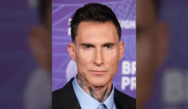 Adam Levine is unrecognizable in rare appearance with wife