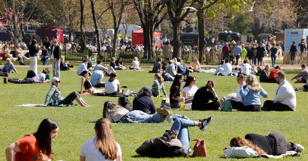 Temperatures to hit 21 degrees this week as Ireland to see warmer-than-average weather – The Irish Times