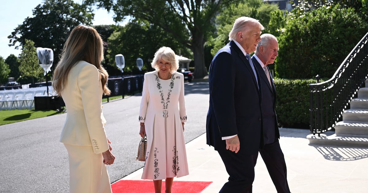 Charles and Camilla arrive in Washington for state visit amid US-UK tensions – The Irish Times