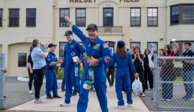 This Artemis 2 astronaut really loves Rise photo of the day for April 14, 2026