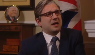 Peppa Pig, Harry Kane, Olivia Colman Cheer Up U.K. in 'SNL U.K.' Open