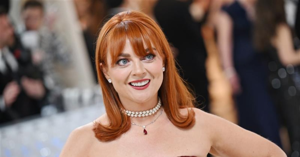 Cork woman Samantha Barry steps down as editor-in-chief at Glamour magazine – The Irish Times