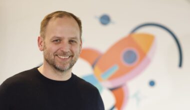 Monzo launches in Ireland after 100,000 customers sign up on wait-list – The Irish Times