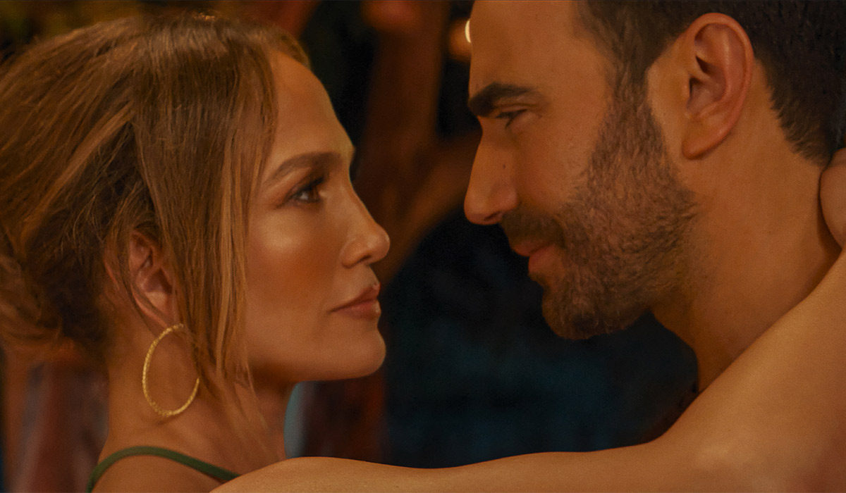 Jennifer Lopez as Jackie Cruz and Brett Goldstein as Daniel Blanchflower in Office Romance. Pic: Netflix