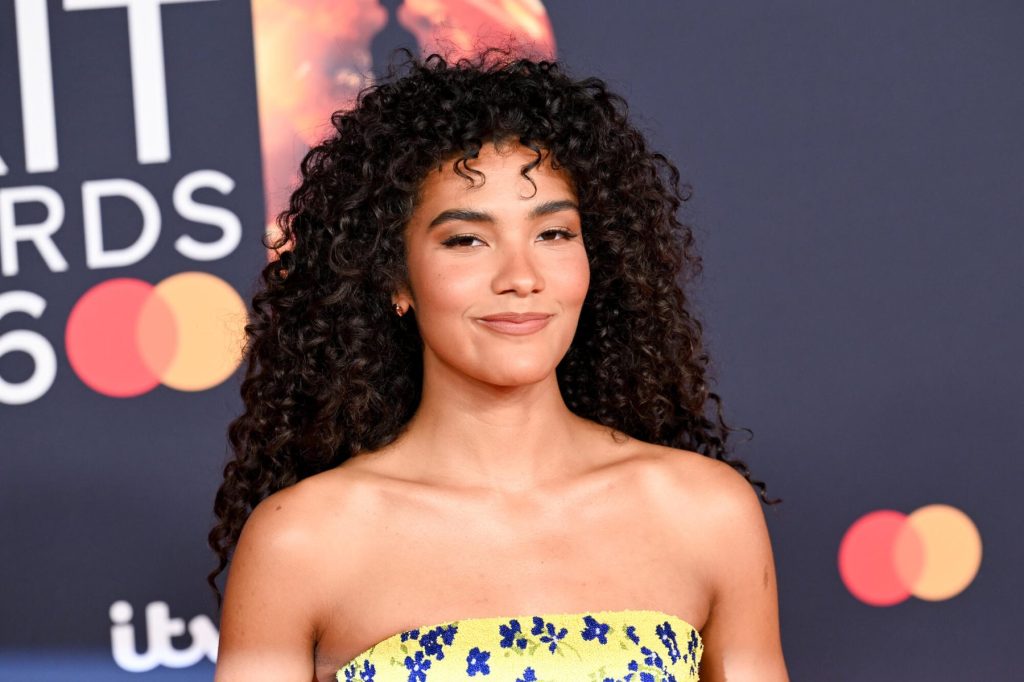 Olivia Dean Earns U.K. No. 1s, Justin Bieber Sees Post-Coachella Gains