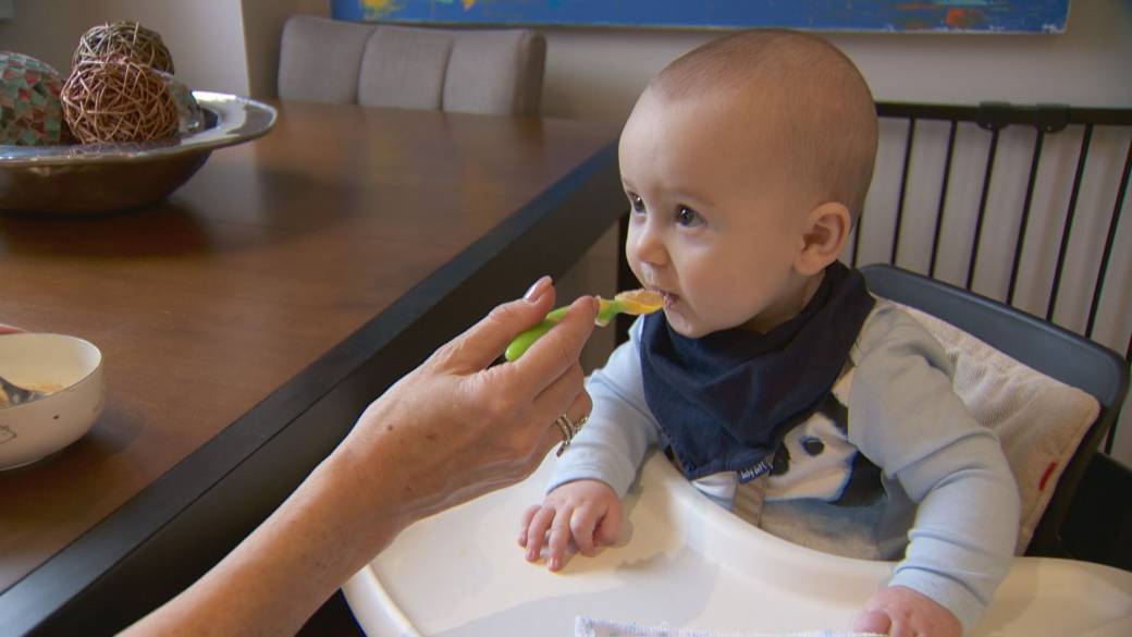 Click to play video: 'Early food introduction can prevent allergy development, study finds'