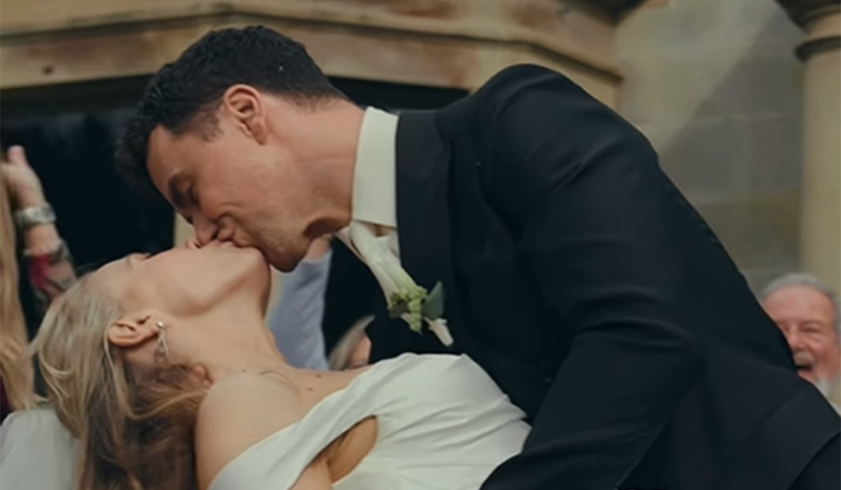 Former Coronation Street star secretly marries actress fiancée at celeb-loved venue