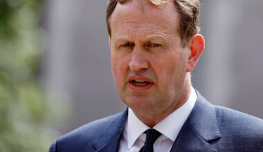 International Protection Bill passed in Dáil vote after three-hour debate – The Irish Times