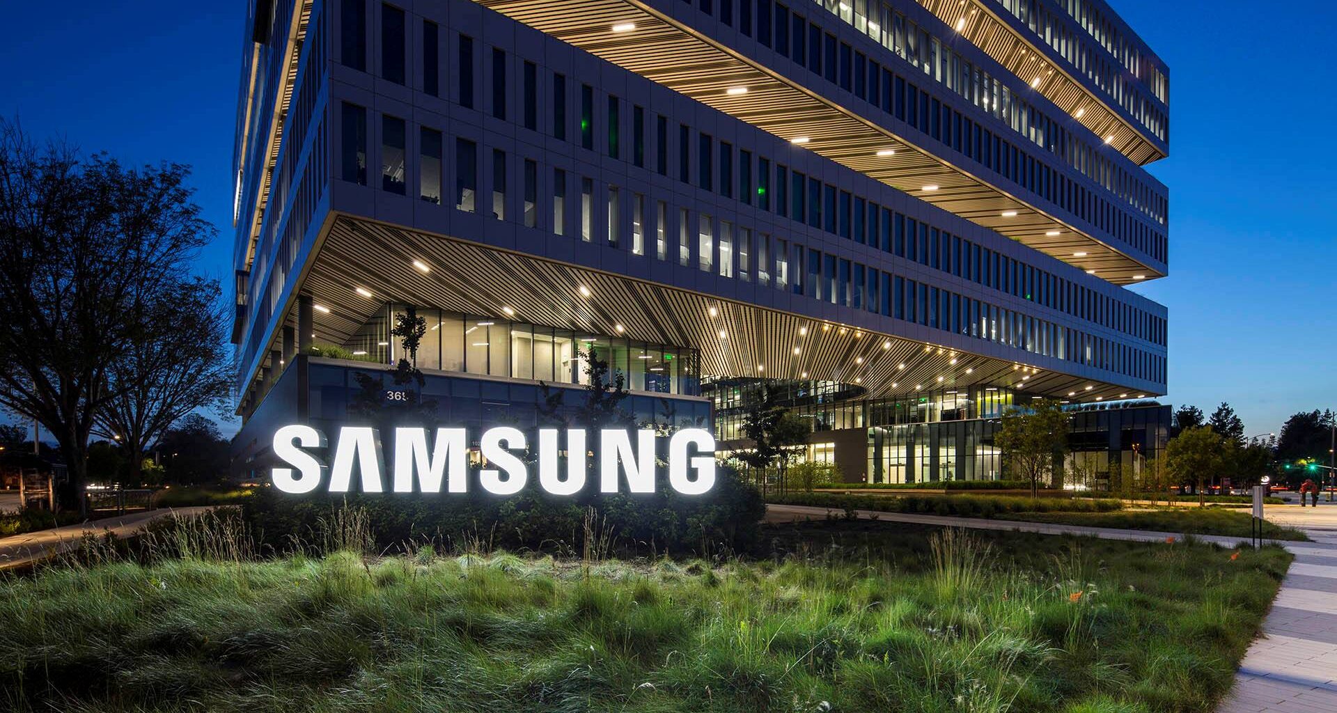 Samsung is betting on another business model to thrive against Apple as its smartphone business can't keep up with its rival