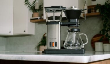 Why coffee lovers are ditching plastic in their morning routine