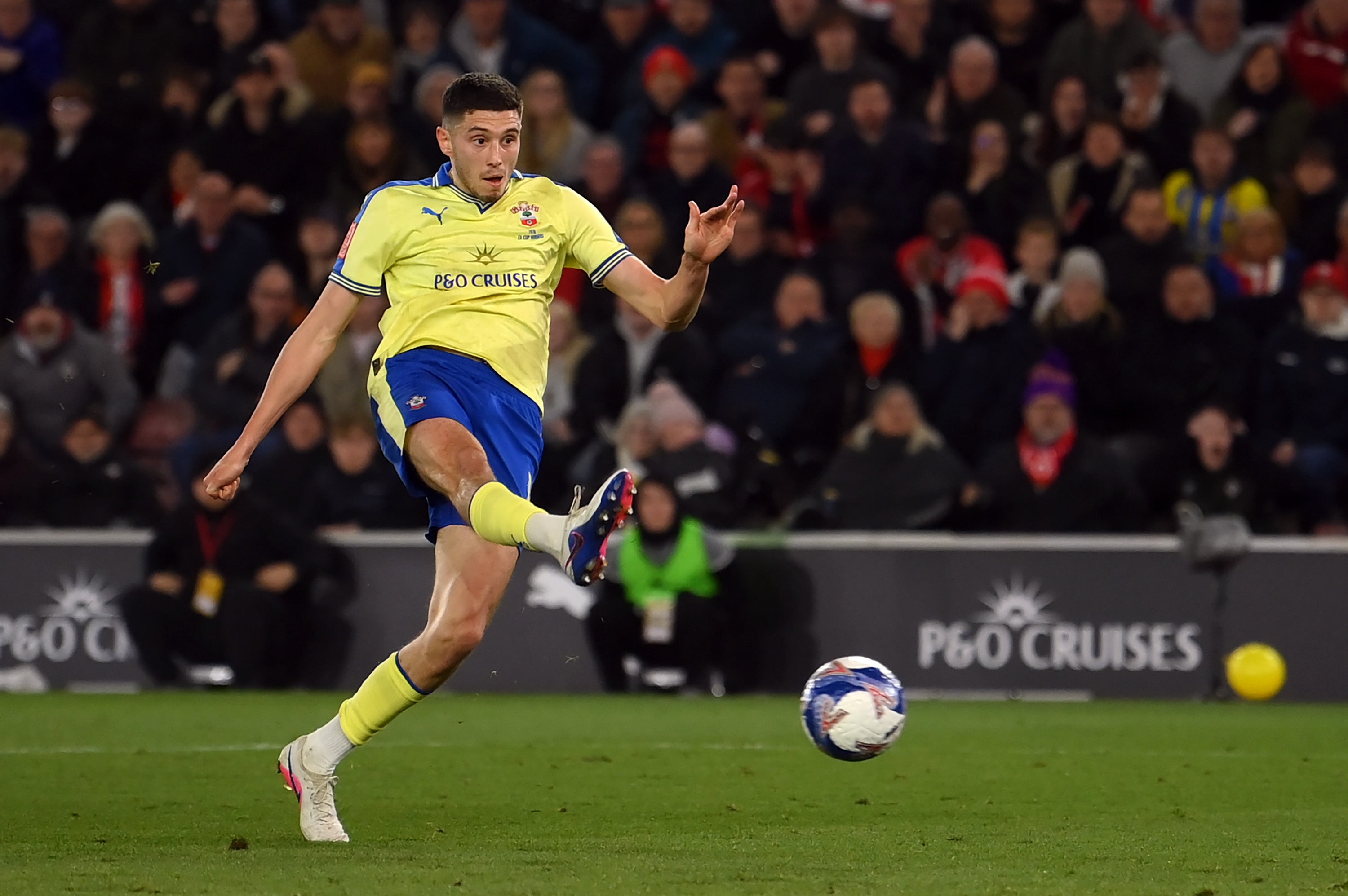 Ross Stewart sent Southampton into the lead after a mistake from Ben White