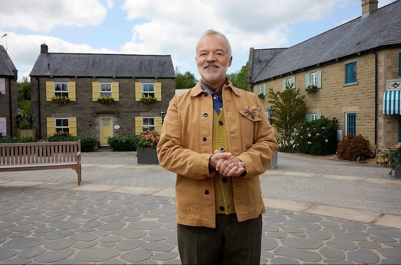 The Neighbourhood: Graham Norton hosts the new reality game show