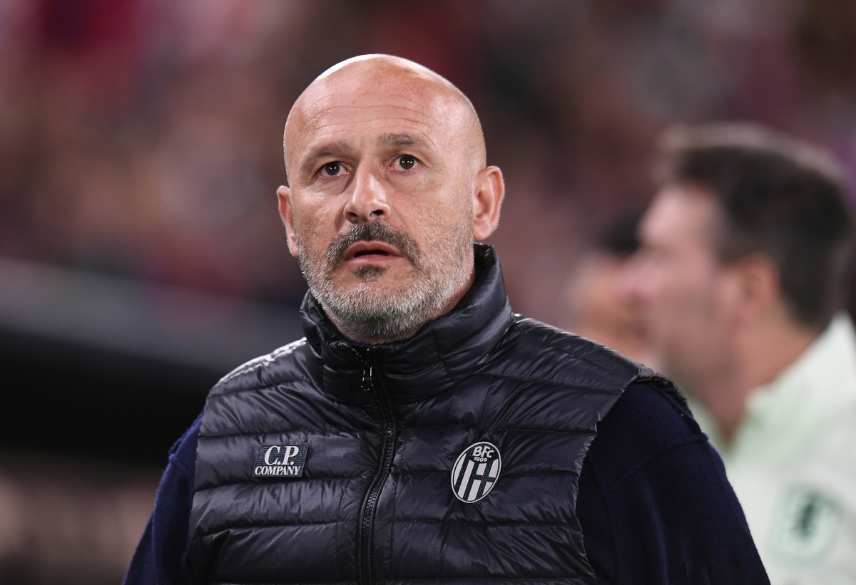 BOLOGNA, ITALY - APRIL 09: Vincenzo Italiano, Head Coach of Bologna, looks on during the UEFA Europa League 2025/26 Quarter-Final Leg One match between Bologna FC 1909 and Aston Villa FC at Stadio Renato Dall'Ara on April 09, 2026 in Bologna, Italy. (Photo by Alessandro Sabattini/Getty Images)