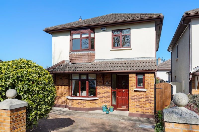 27 Carysfort Woods, Blackrock, Co Dublin