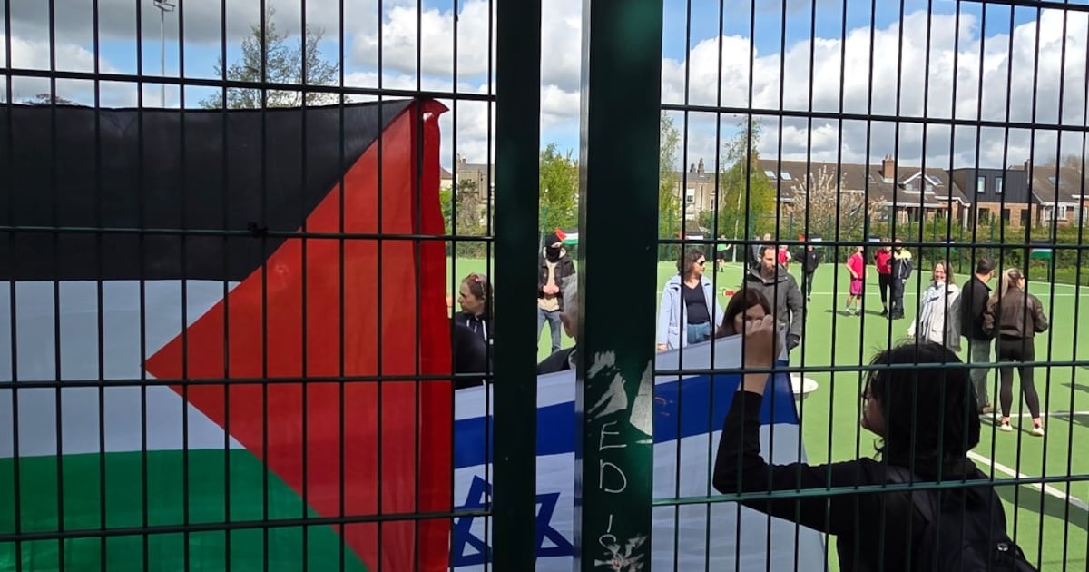 Football event promoting Herzog Park renaming disrupted by pro-Israel campaigners – The Irish Times