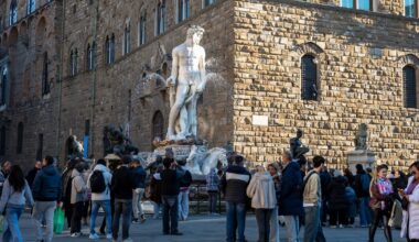 Tourist charged with damaging 16th-century Florentine statue in pre-wedding prank – The Irish Times