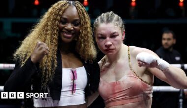 Lauren Price lands punch on Stephanie Pineiro