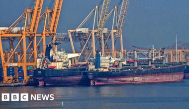 United Arab Emirates to quit oil cartel Opec - BBC