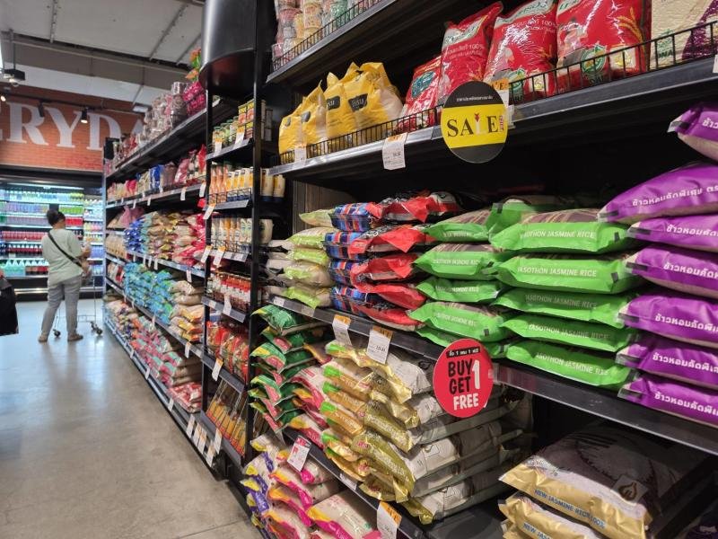 A selection of bagged rice brands on sale at a supermarket in Nonthaburi province, Thailand. (Photo: Somhatai Mosika)