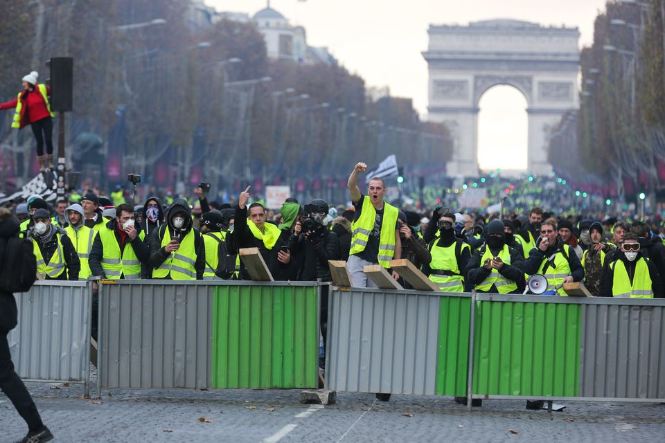 A Gilets Jaunes protest near the Arc of Triomphe in Paris on November 24, 2018. Photo: Getty