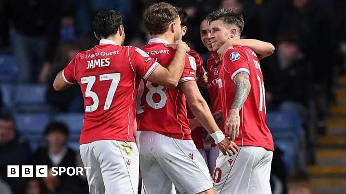 Oxford United v Wrexham: Windass goal sees Wrexham back into the play-offs