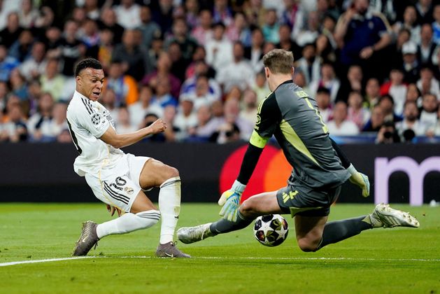 Real Madrid flattered by scoreline as Bayern Munich lay down Champions League gauntlet