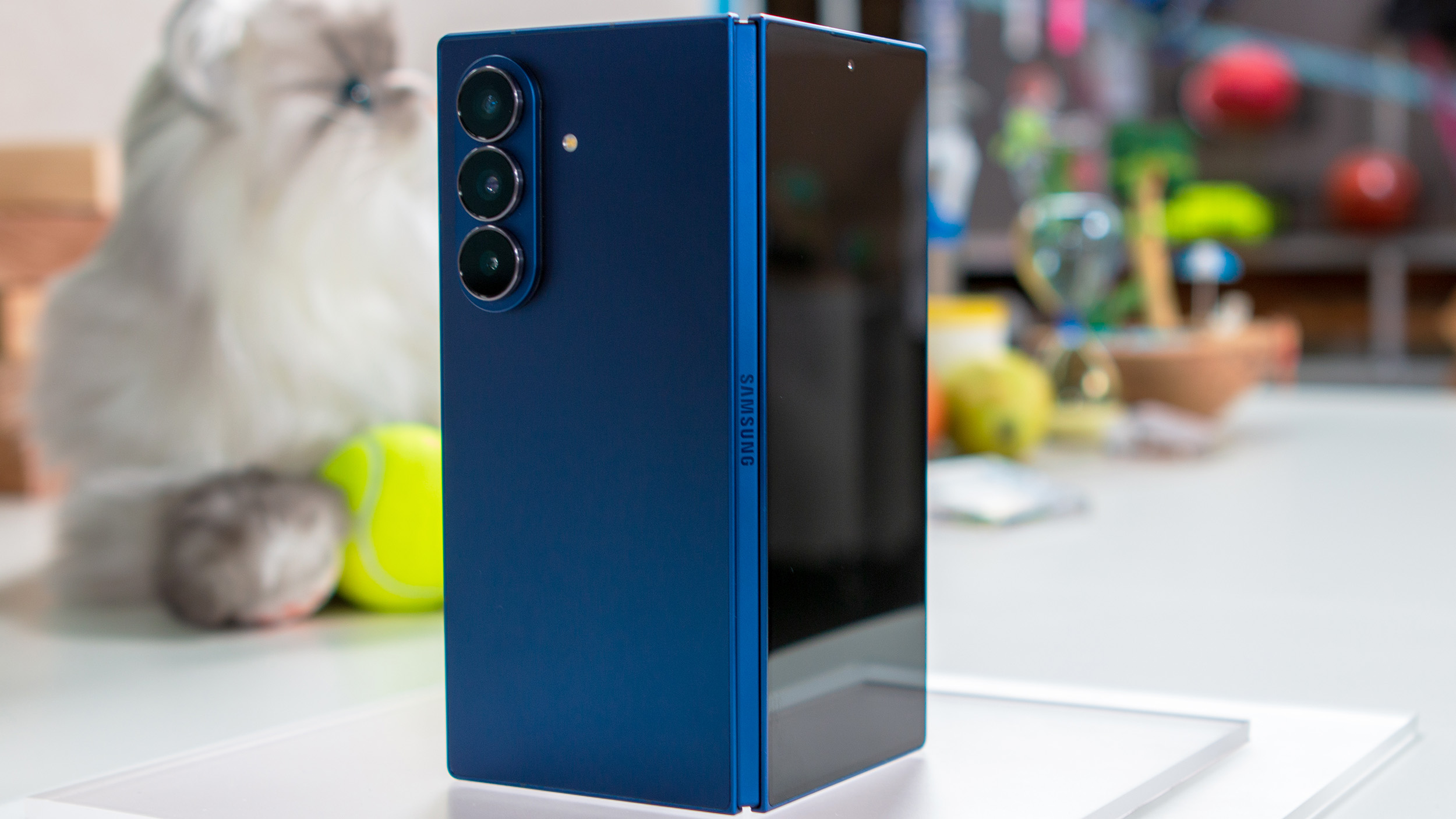 Samsung Galaxy Z Fold 7 in Blue Shadow hands-on