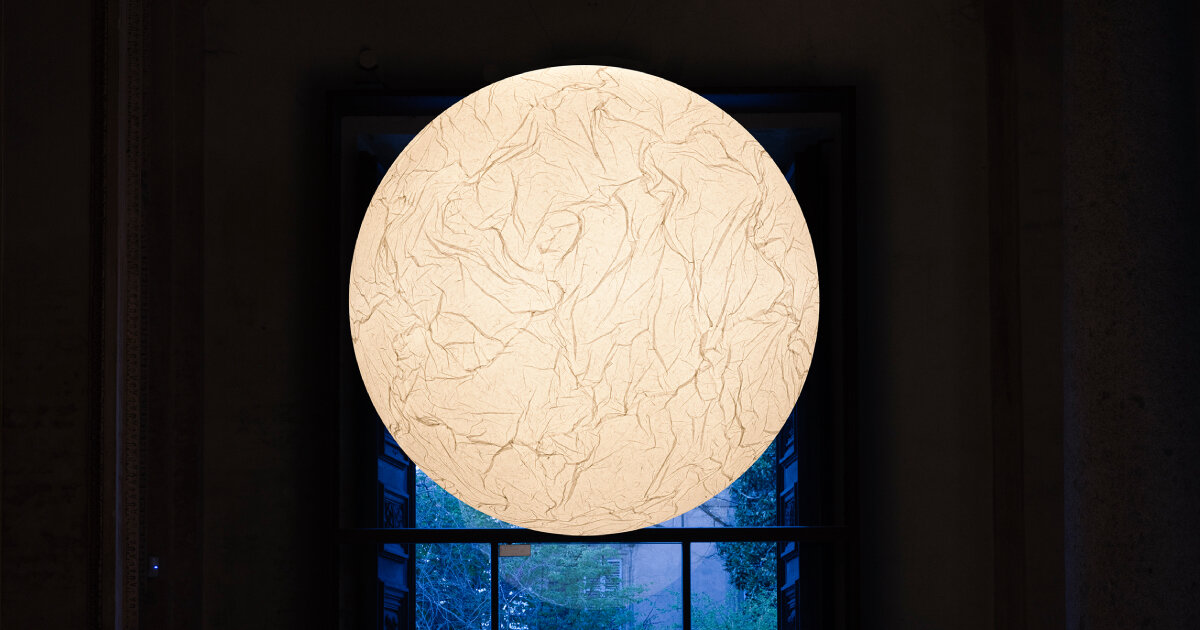 renaissance church glows with lights in davide groppi’s exhibition