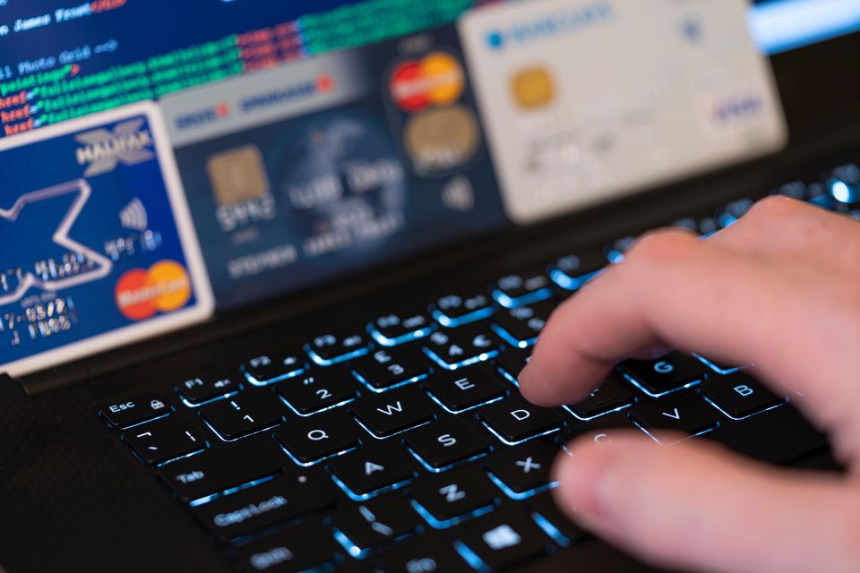 Each notice carries a fixed fine of €300 and relates to breaches of pricing rules.