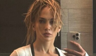 Jennifer Lopez, 56, leaves fans in awe as she showcases insanely rock hard abs
