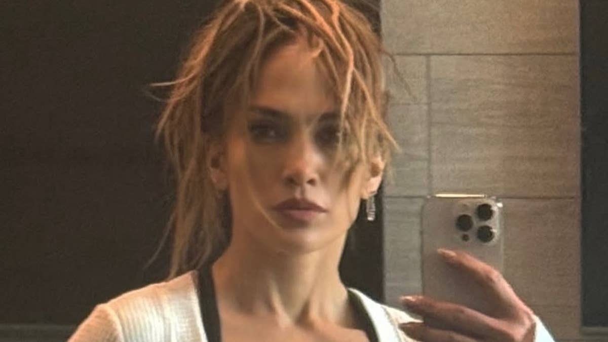 Jennifer Lopez, 56, leaves fans in awe as she showcases insanely rock hard abs