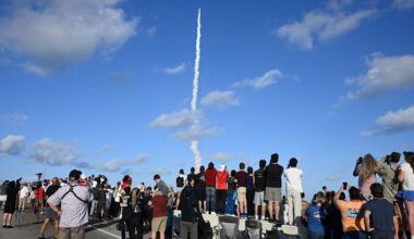 Artemis II crew is just like us, needs help with Microsoft Outlook issues