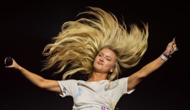 Zara Larsson Sings Midnight Sun at PinkPantheress