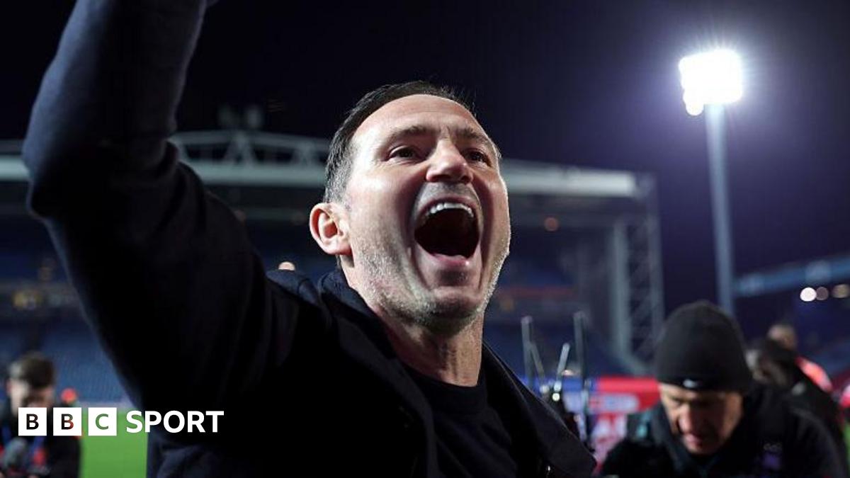 Frank Lampard celebrates