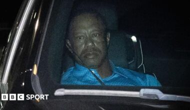 Jason Day and Tiger Woods shake hands at Augusta