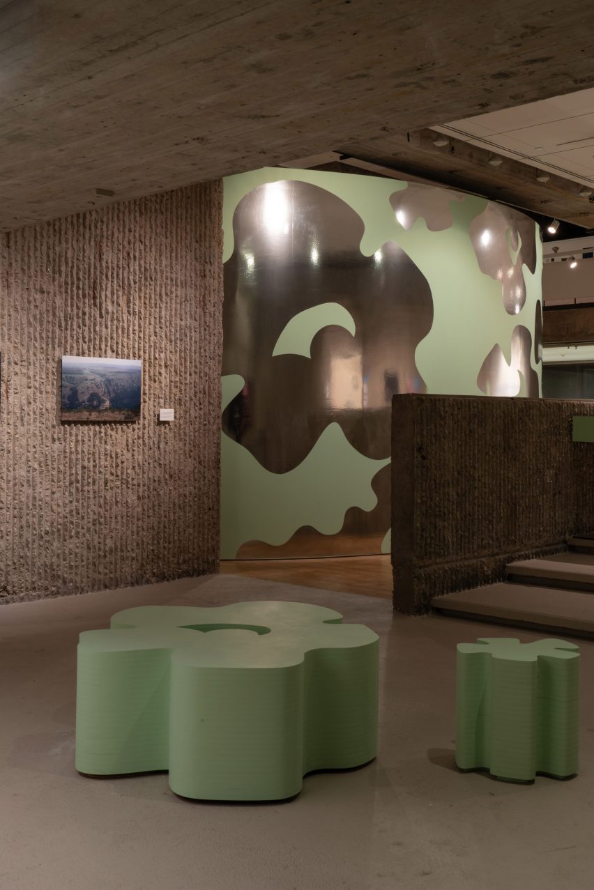 Encounters: Denise Scott Brown Photographs