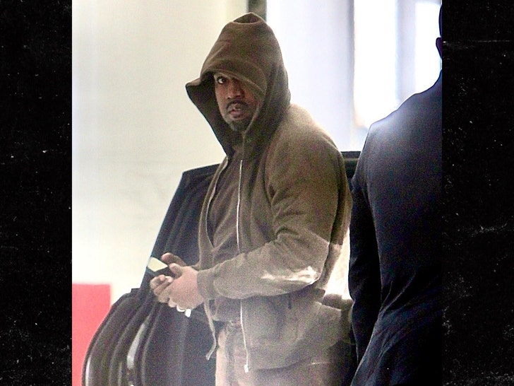 kanye-west-backgrid-1