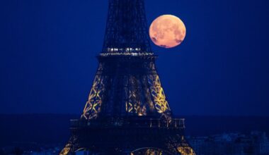 April’s full pink moon will rise in spring skies