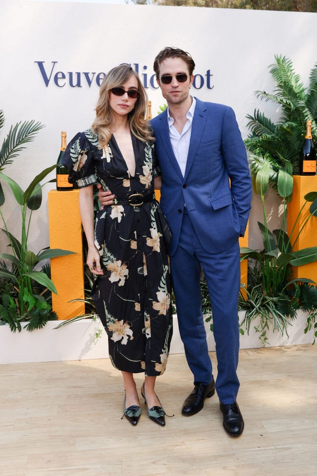 l r suki waterhouse and robert pattinson at the 2024 veuve clicquot polo classic held at will rogers state historic park on october 5, 2024 in los angeles, california photo by chad salvadorvariety via getty images